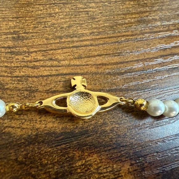 Vivienne Westwood Pearl Orb Bracelet - Picture 3 of 8